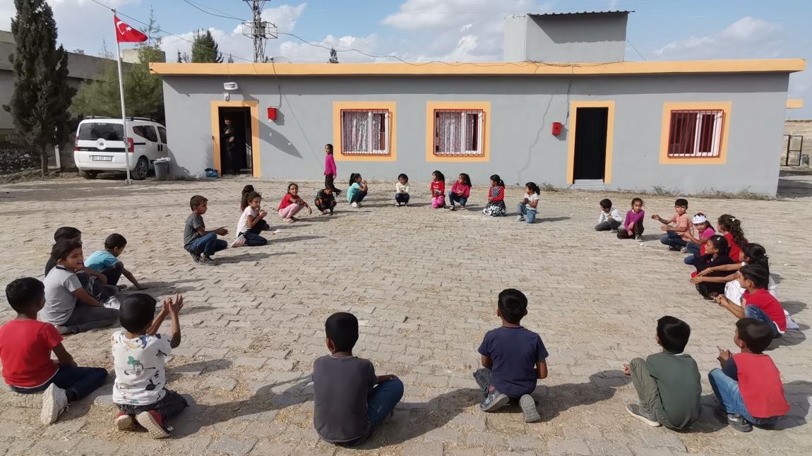 Şabana İlkokulu Yenilendi ve Yenilenmeye Devam Ediyor
